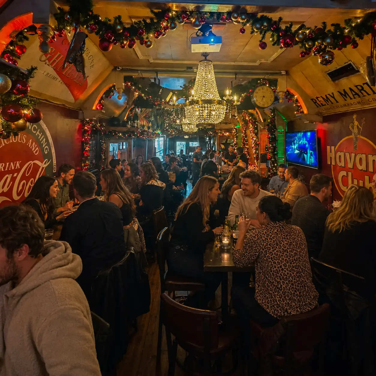 Gezellige drukte tijdens de pubquiz bij Café de Heeren in Purmerend